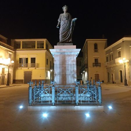 Bed And Breakfast In Piazza Orazio Venosa Exterior photo